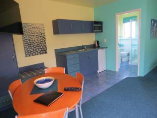 Kitchen & Dining Kitchen & Dining